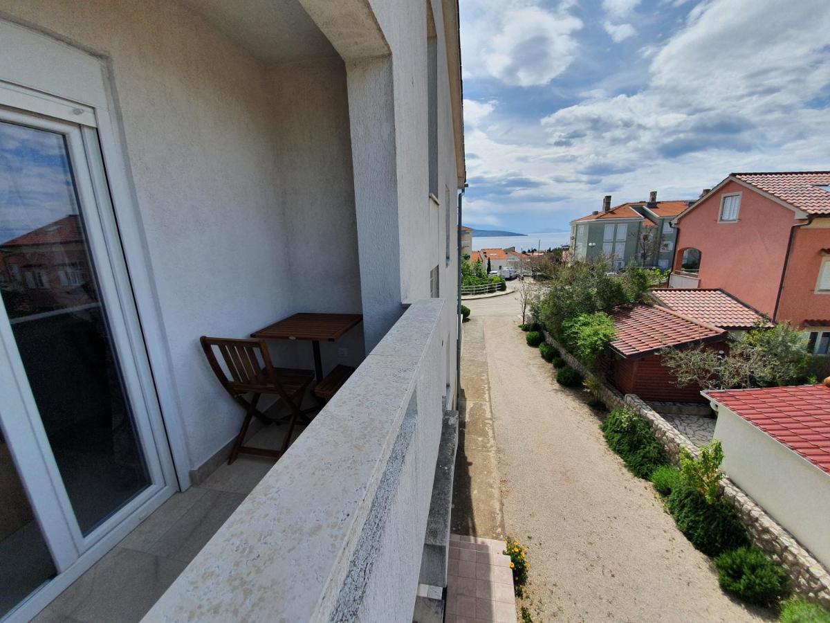 Apartmani Bozic-Tokic Krk Town Buitenkant foto