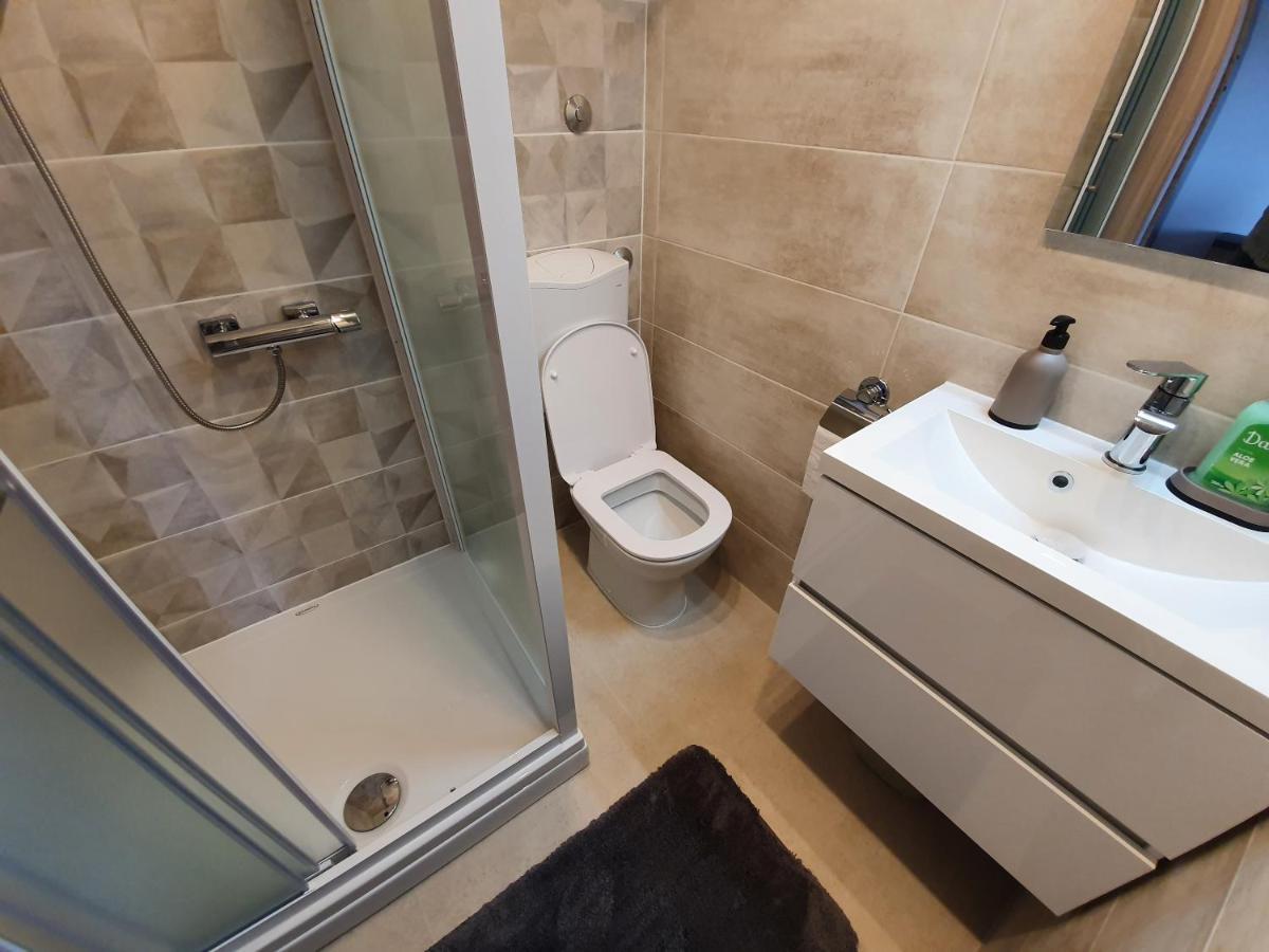Apartmani Bozic-Tokic Krk Town Buitenkant foto